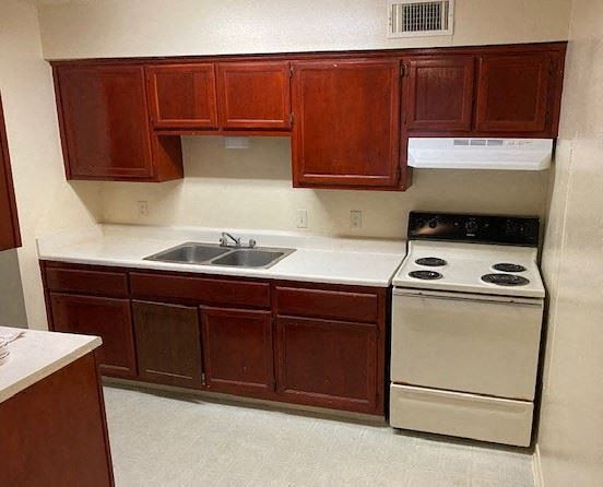 Taft Terrace Apartments kitchen Taft, TX - Photo Gallery 1