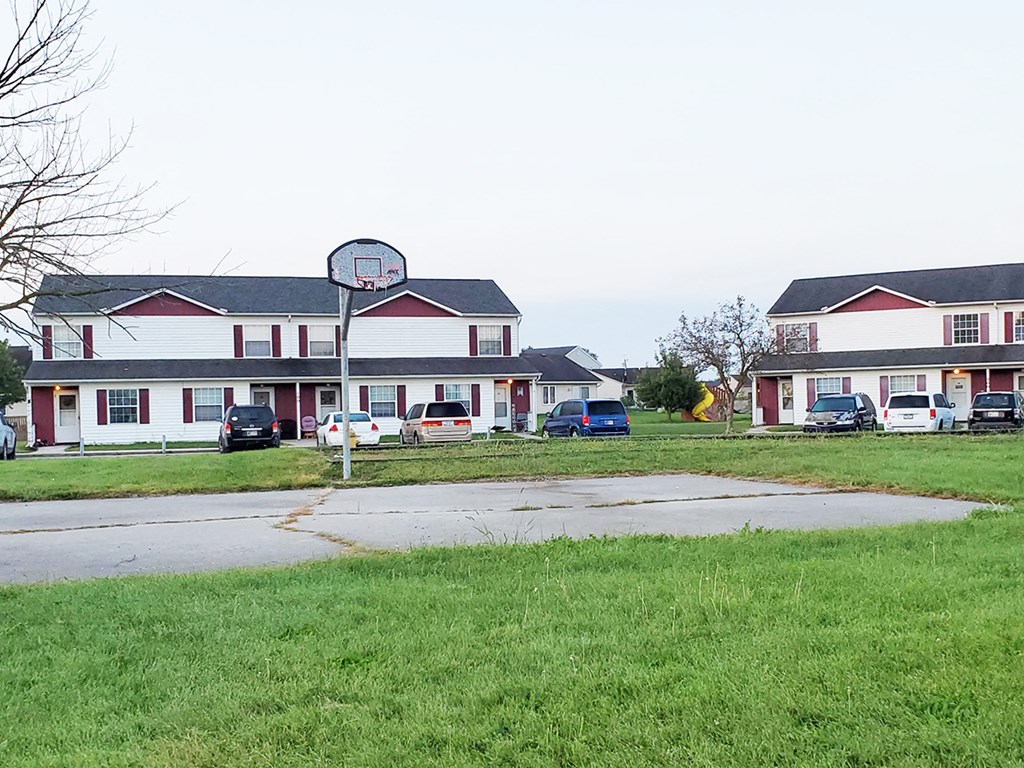 Woodland Glen Apartments basketball hoop, Grabill, Indiana