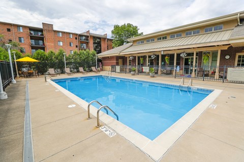 Heated swimming pool