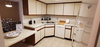 Breakfast Bar - Photo Gallery 13