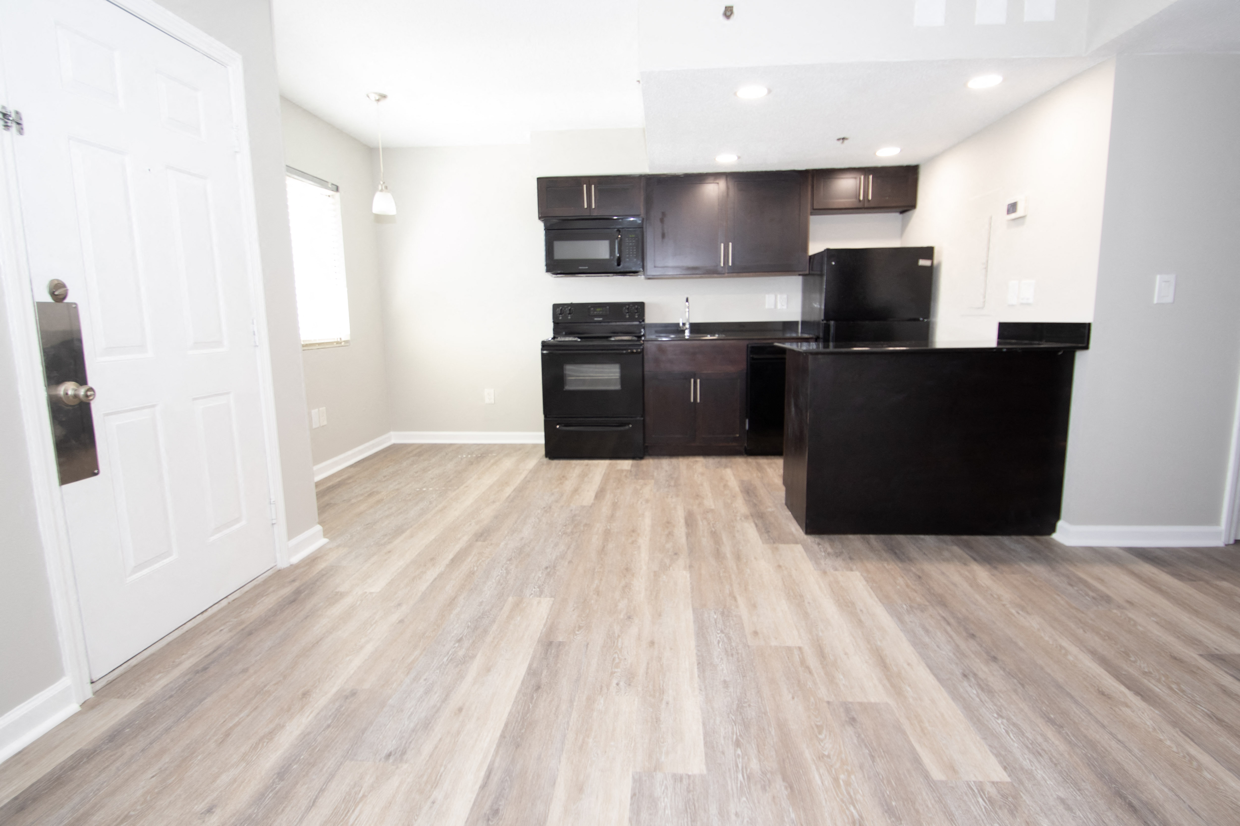 Apex One91 is a similar property to Apex Townhomes located in MANCHESTER