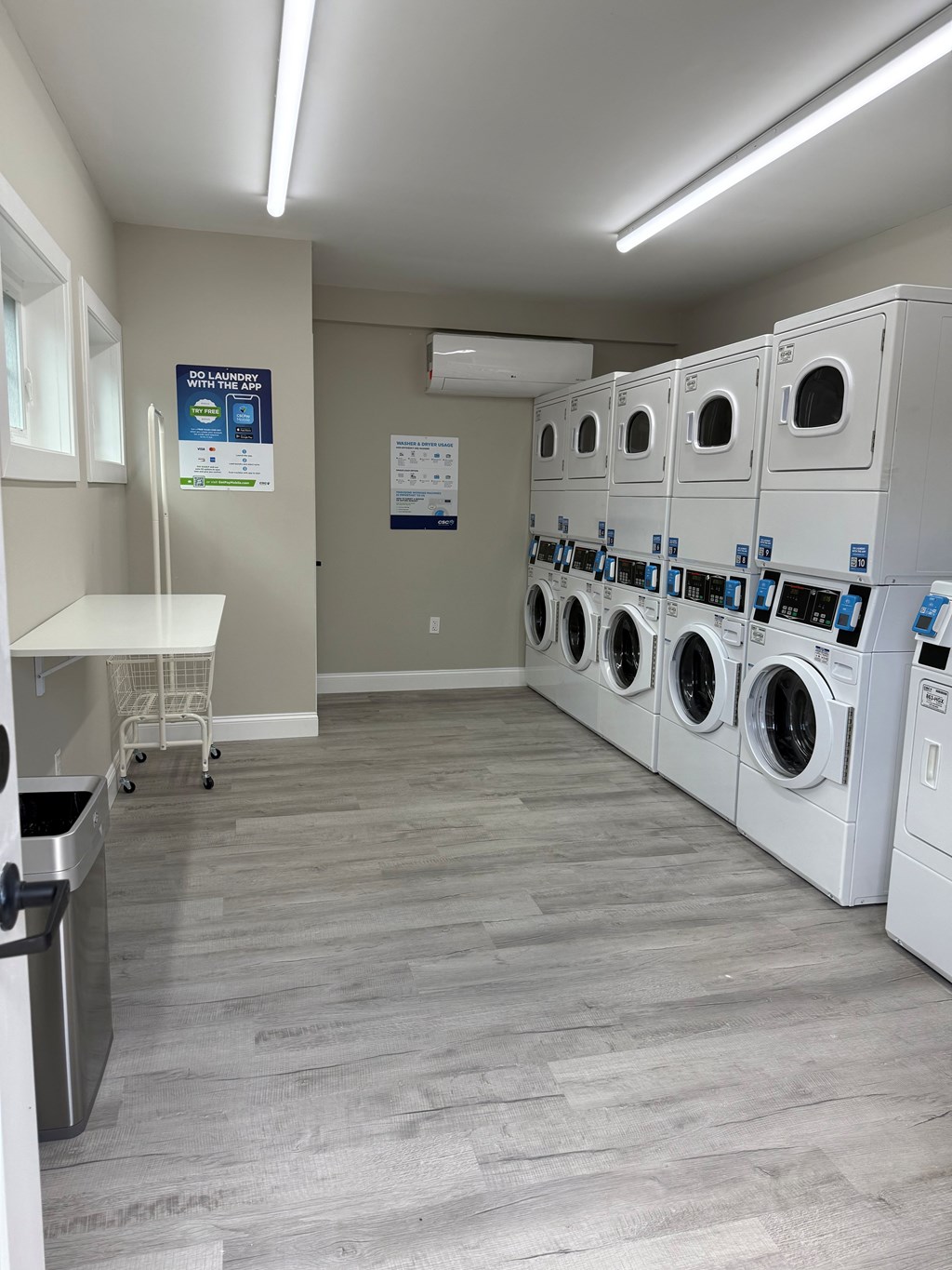 24 Hour Laundry Room
