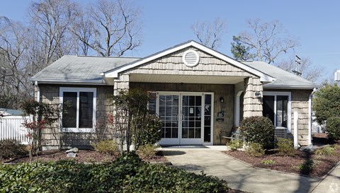 Lee's Landing Apartments