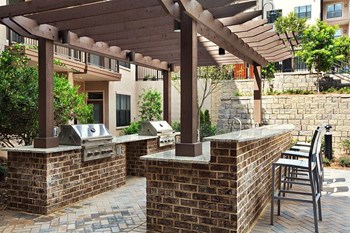 Community Grilling Station Community Grilling Station at Radius West Midtown, Atlanta, 30318 - Photo Gallery 3