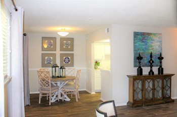 Dining Room at Ashford Palmetto Square Apartment Homes, Charleston
