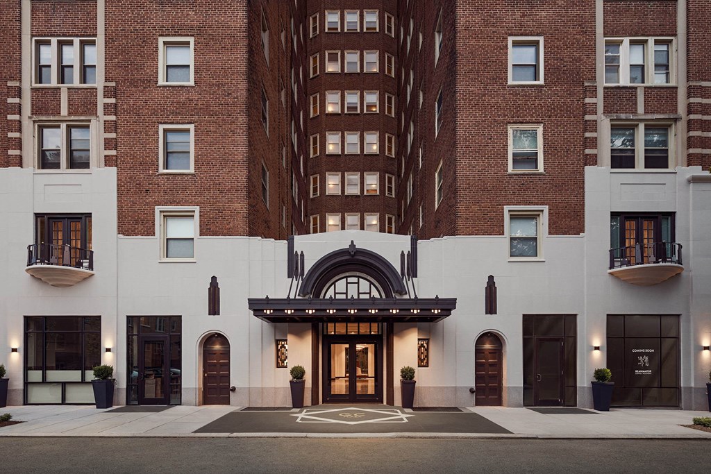 the building in which the hotel is located