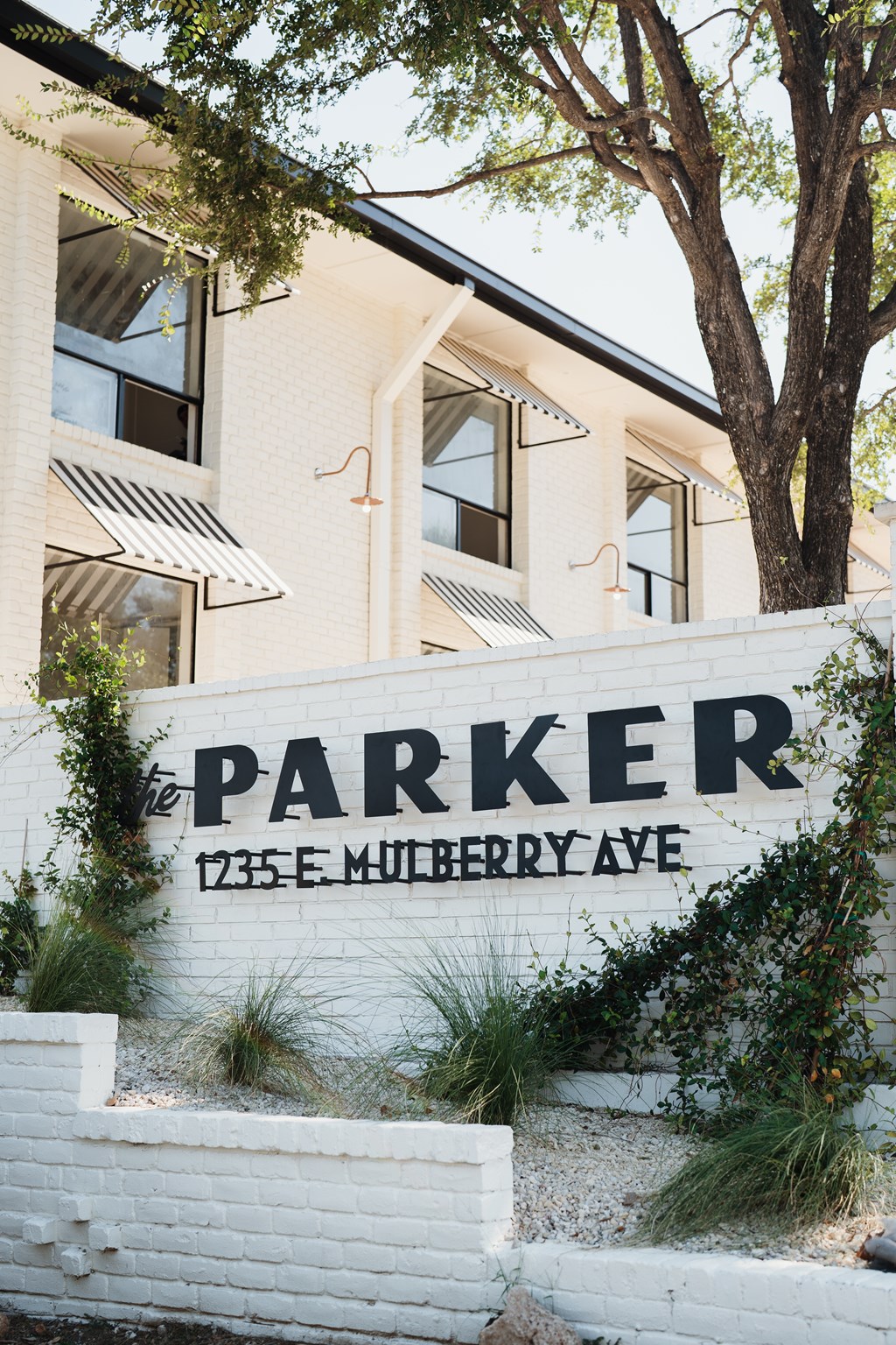 Building Building at The PARKER on E Mulberry Apartments, Texas