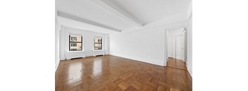 01 Grand Living Room