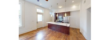 1812 Race St 103