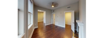 2446 Gilbert Ave 201