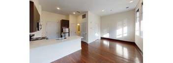 900 E McMillan St 212