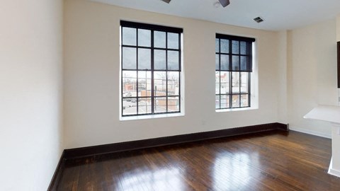 900 E McMillan Studio-1 Bed Apartment for Rent - Photo Gallery 10
