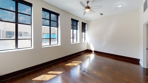 900 E McMillan Studio-1 Bed Apartment for Rent - Photo Gallery 9