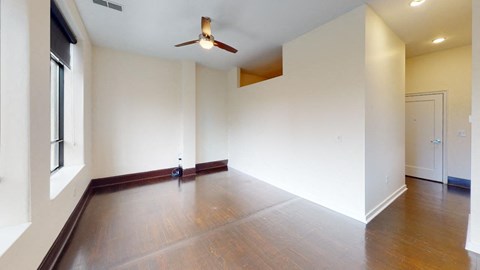 900 E McMillan Studio-1 Bed Apartment for Rent - Photo Gallery 9