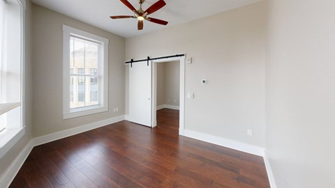 900 E McMillan Studio-1 Bed Apartment for Rent - Photo Gallery 11