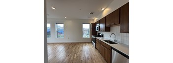 1600 Pleasant St 406
