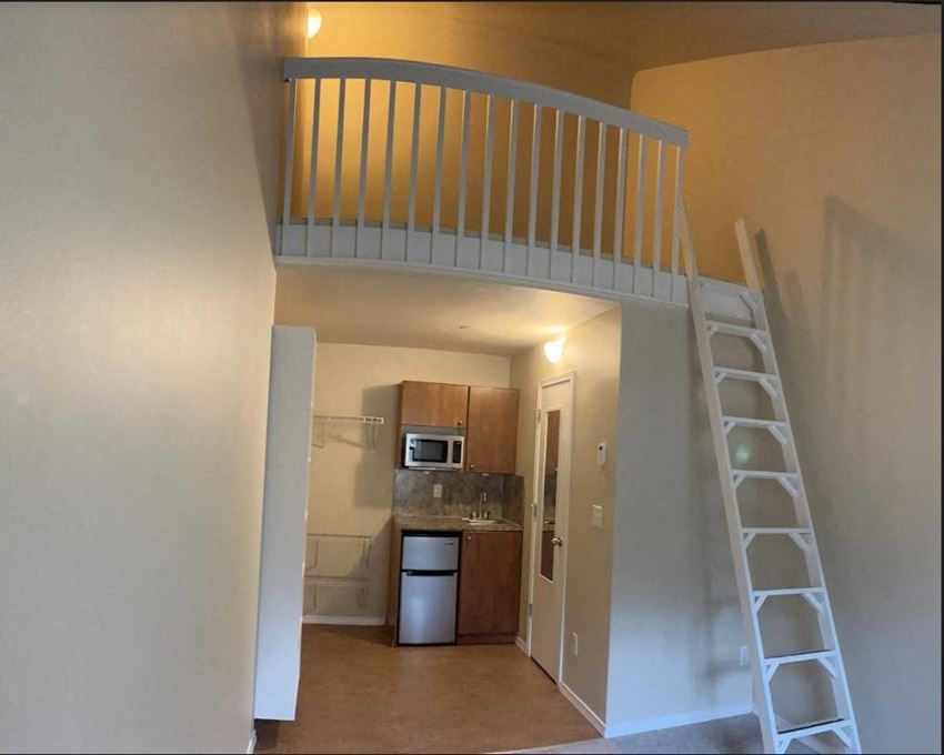 84th Ct NE Studio Apartment for Rent - Photo Gallery