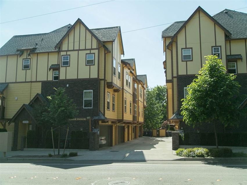 84th Ct NE Studio Apartment for Rent - Photo Gallery