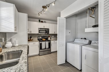 116 Vanderheck Street 1-2 Beds Apartment for Rent - Photo Gallery 2