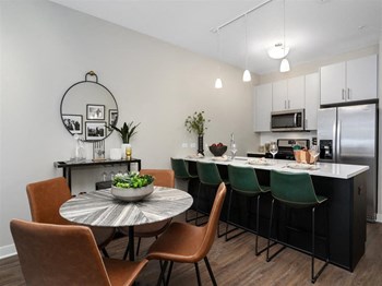 1200 Broadway Street Studio-3 Beds Apartment for Rent - Photo Gallery 4