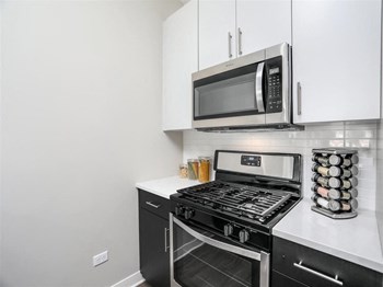 1200 Broadway Street Studio-3 Beds Apartment for Rent - Photo Gallery 6