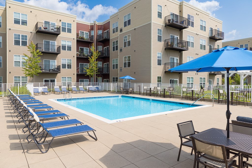 Swimming pool at Elmhurst 255, Illinois, 60126