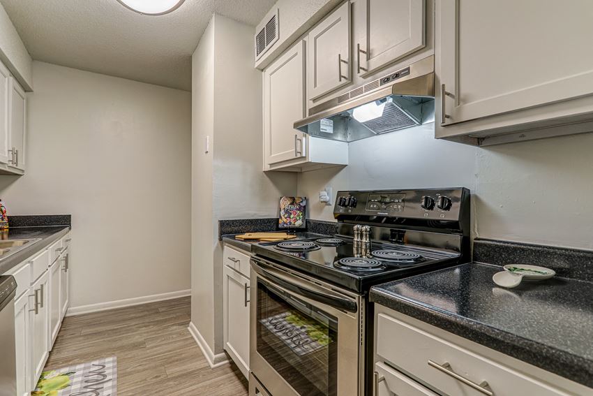 308 Plus Park Blvd 1-3 Beds Apartment, Townhouse for Rent - Photo Gallery