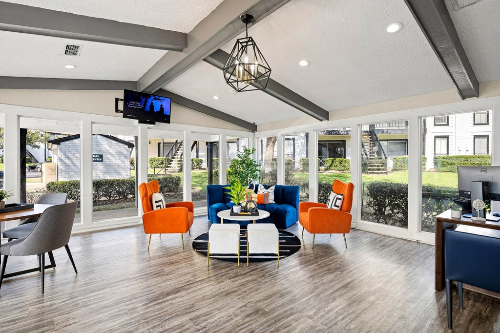 Leasing Office at Keller Oaks, Carrollton, 75006 ?