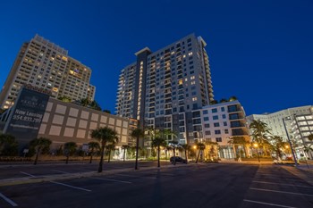 Building Night Time - Photo Gallery 6