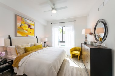 7004 SW 40Th Street Studio-3 Beds Apartment for Rent - Photo Gallery 3
