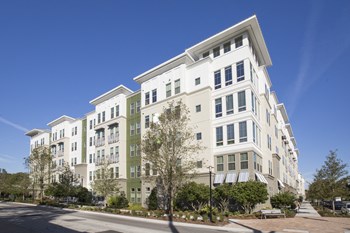 Building - Photo Gallery 4