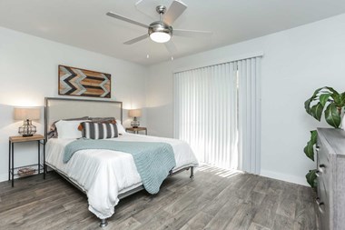 6900 N Vandiver Rd Studio-3 Beds Apartment for Rent - Photo Gallery 2