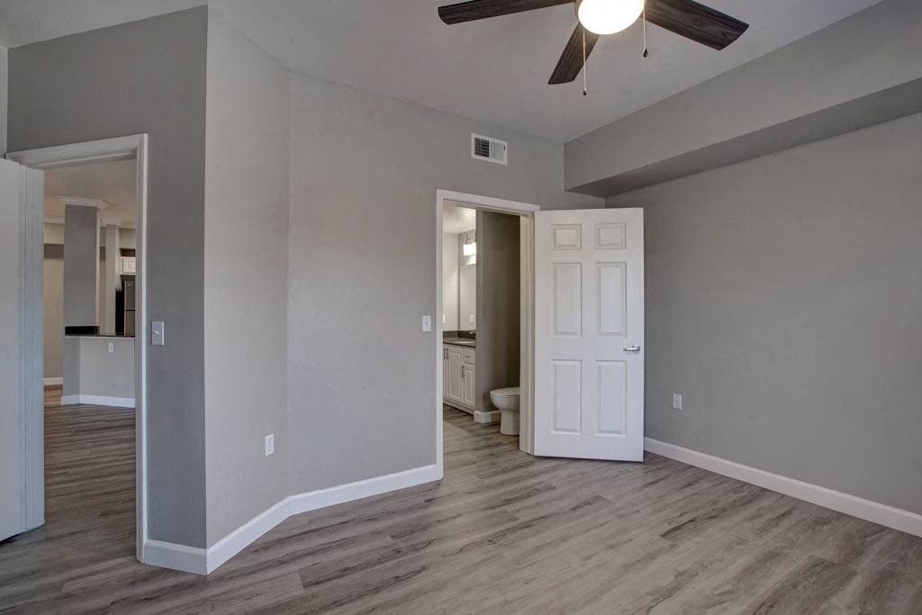 Broadleaf Apartments