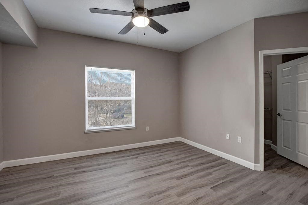 Broadleaf Apartments