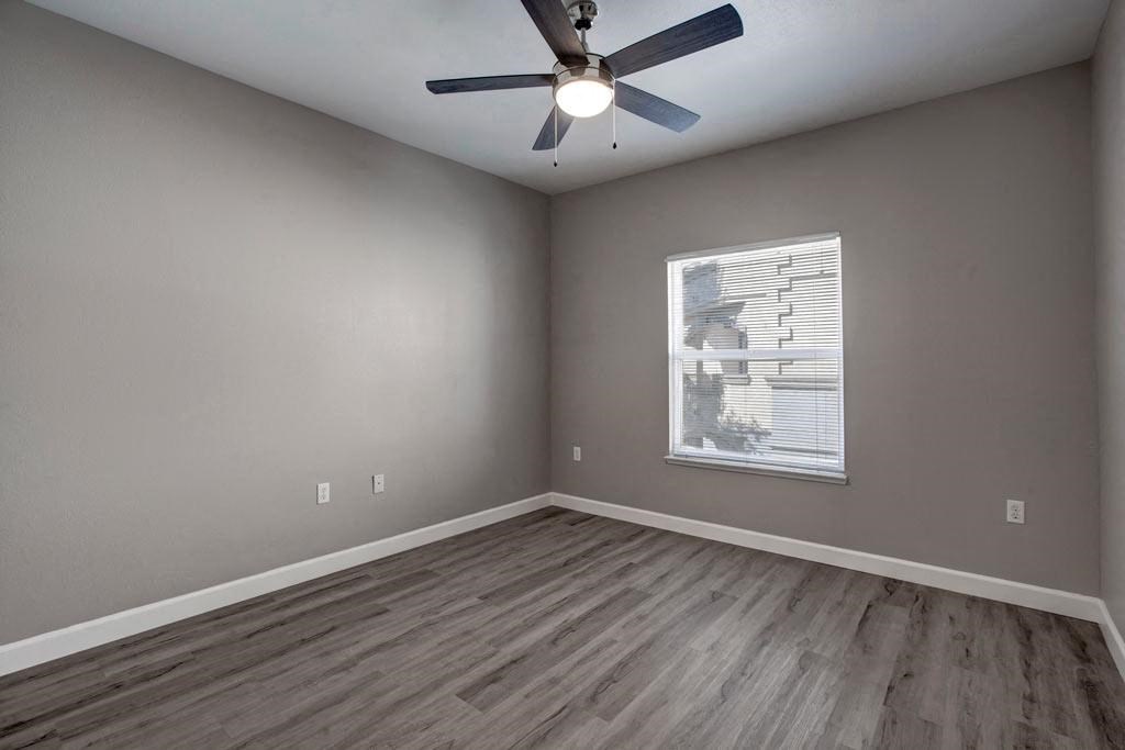 Broadleaf Apartments