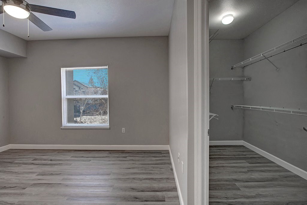 Broadleaf Apartments