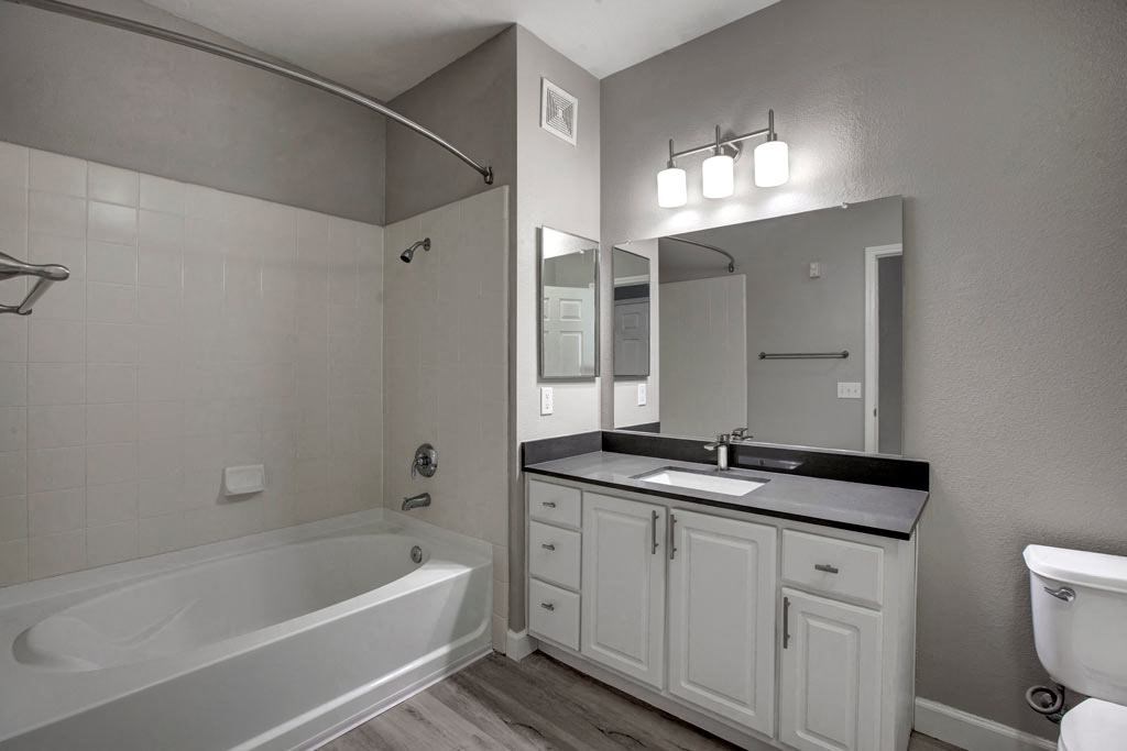 Broadleaf Apartments