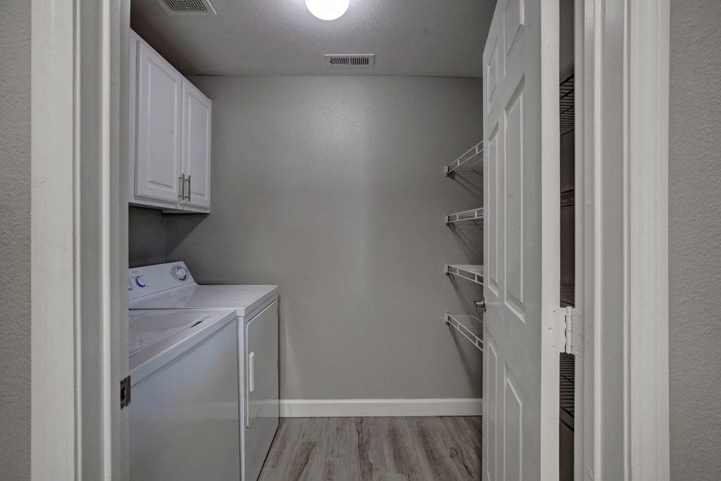 Broadleaf Apartments