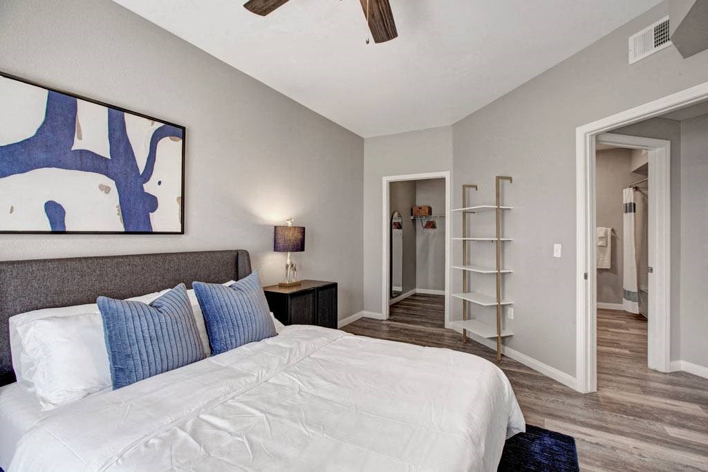 Broadleaf Apartments