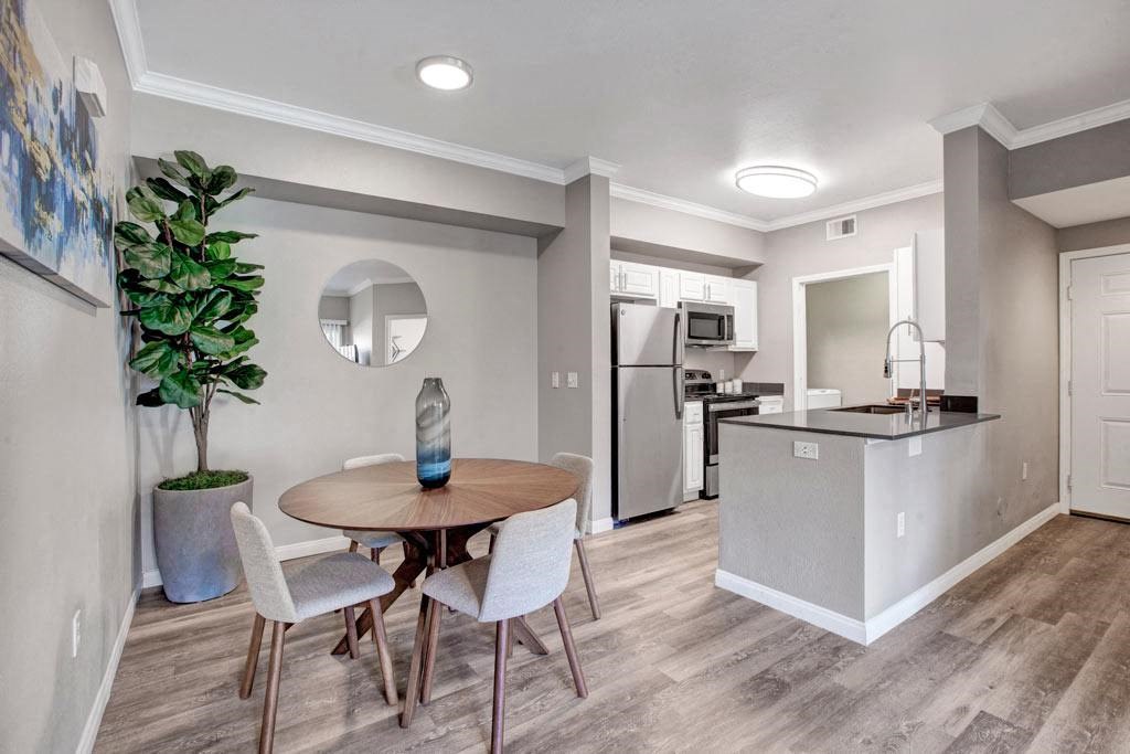 Broadleaf Apartments