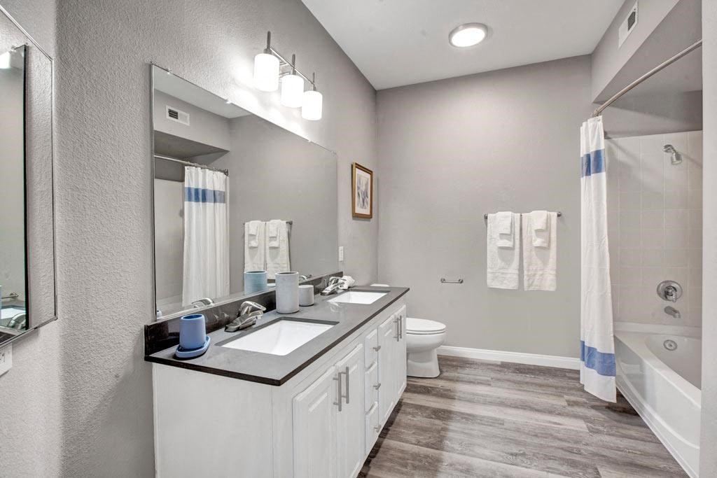 Broadleaf Apartments