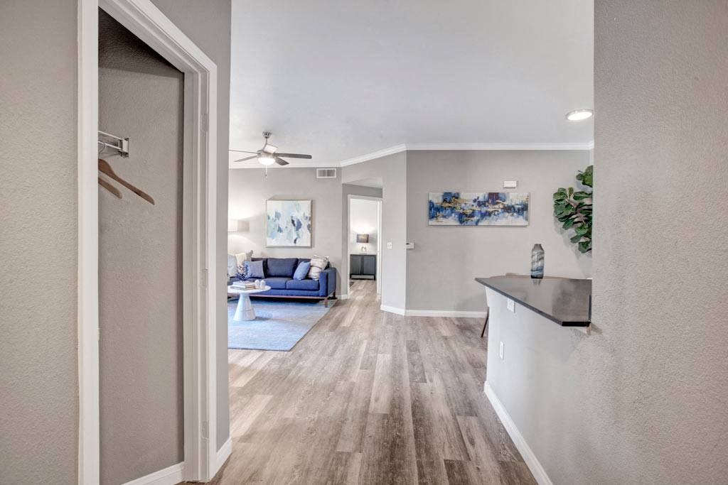 Broadleaf Apartments