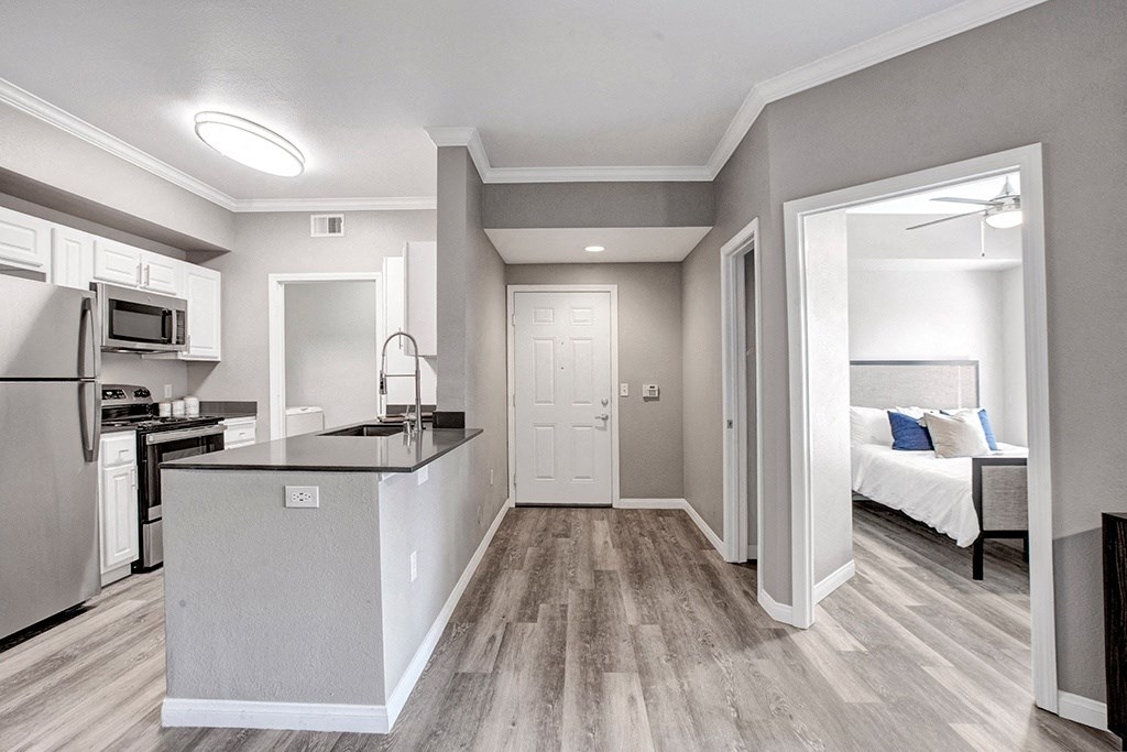 Broadleaf Apartments