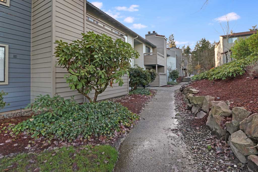 Exterior Leasing Office | Apartments For Rent In Mountlake Terrace, WA | Taluswood Apartments