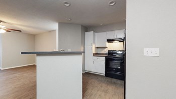 100 River Rd. 2-3 Beds Apartment for Rent - Photo Gallery 6