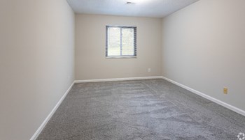 5001 Lakeside Court 1-2 Beds Apartment for Rent - Photo Gallery 11