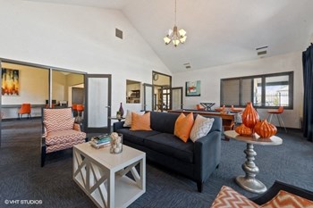Resident Lounge - Photo Gallery 15