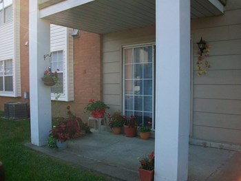 1237 Devonshire Place 1-2 Beds Apartment for Rent - Photo Gallery 2