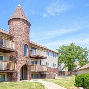 Brandywine Crossing Apartments Brandywine Crossing Apartments - Apartments for rent near Peoria IL - Photo Gallery 2