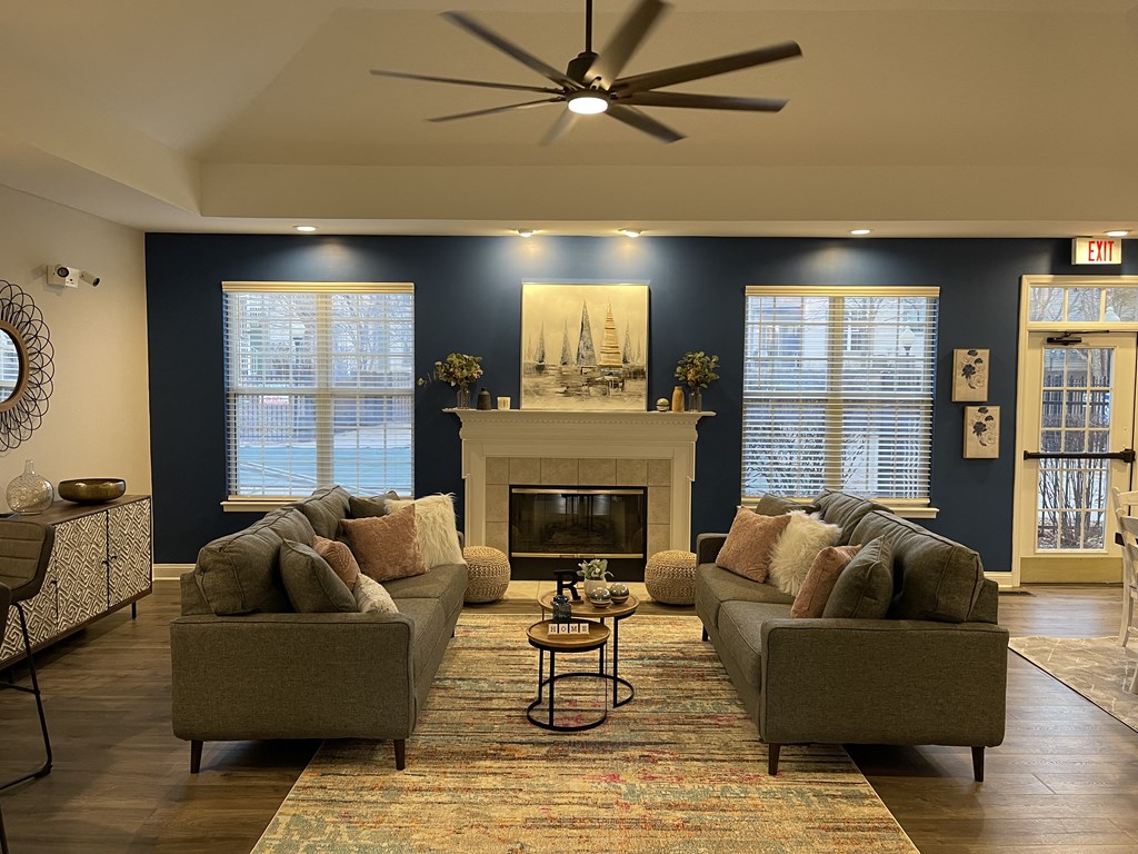 Randall Village Apartments- Crystal Lake, IL - Clubhouse